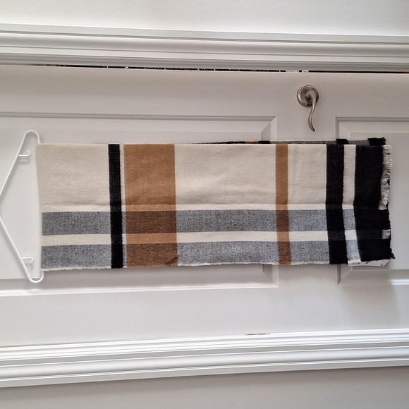 NEW ZARA Knit Scarf - Picture 7 of 8